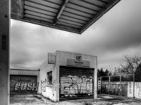 DSC 1661 tonemapped nb1 raw LR : Rennes, friche industrielle