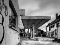 DSC 1679 tonemapped nb1 raw LR : Rennes, friche industrielle